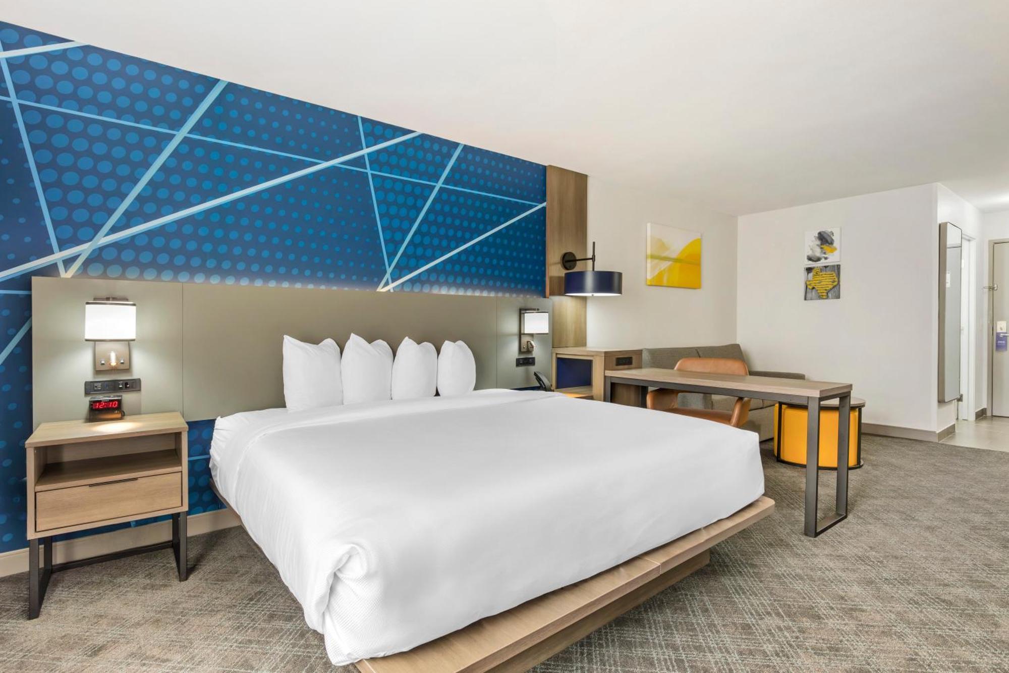 Comfort Inn & Suites Irving Las Colinas Dfw Экстерьер фото