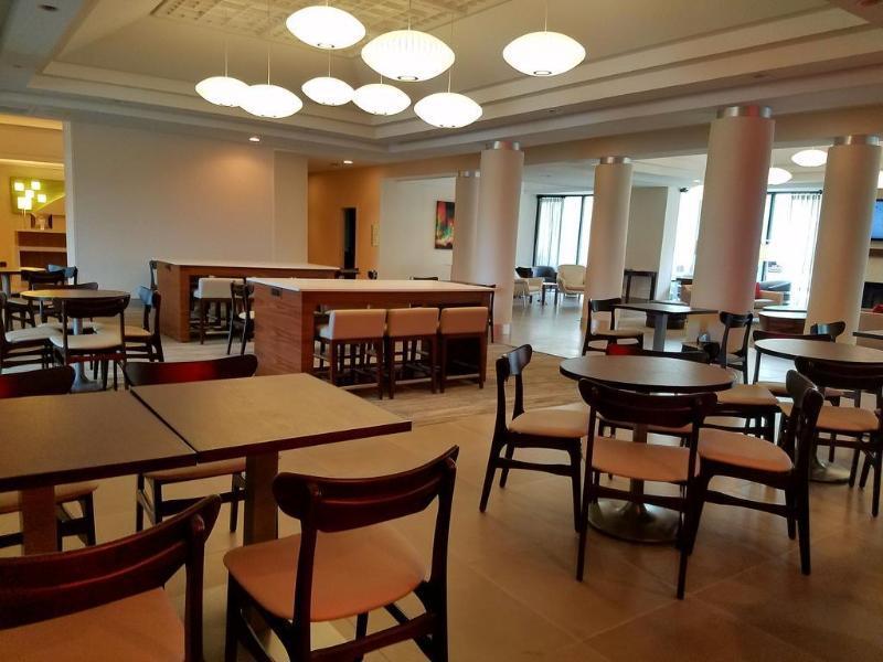 Comfort Inn & Suites Irving Las Colinas Dfw Экстерьер фото
